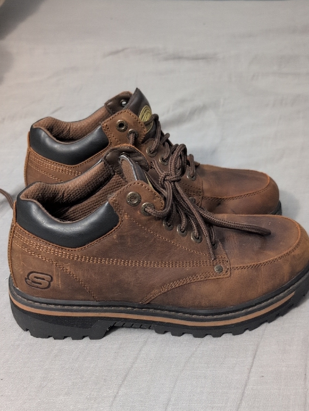 Skechers Men's Brown/Tan Leather Chukka Boots